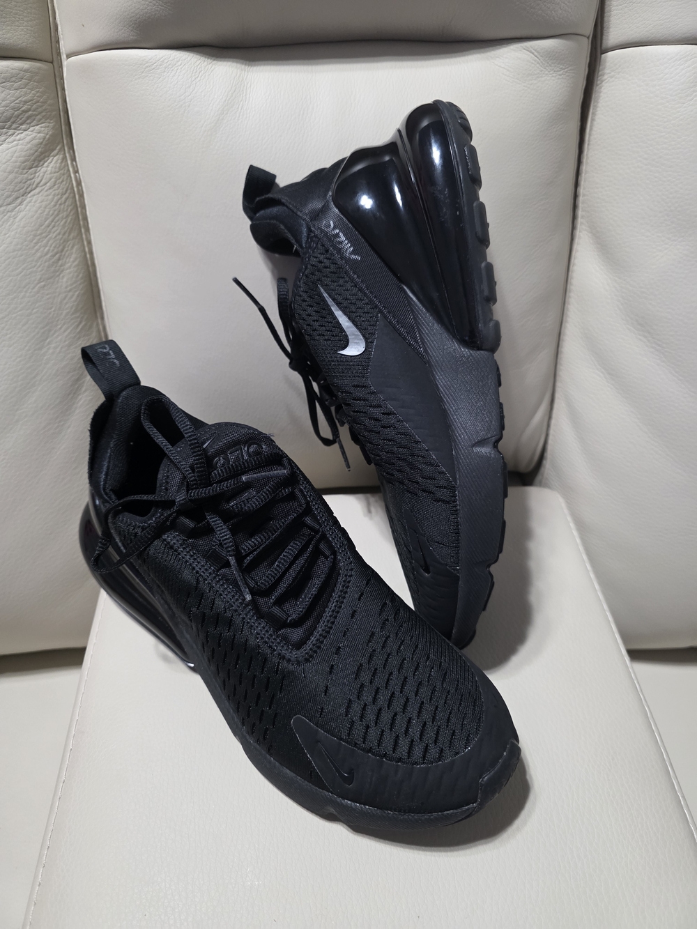 Nike Womens Air Max 270 TRIPLE-Black Athletic Sneakers